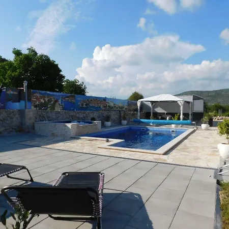 Vacation House Radosic Radosic (Lecevica)