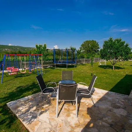 Holiday home Radosic