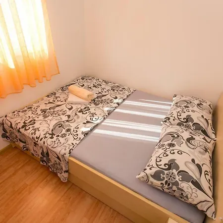 Radosic * Radosic (Lecevica)