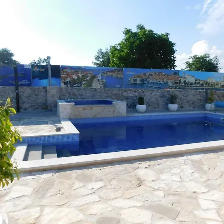 Vacation House Radosic * Radosic (Lecevica)