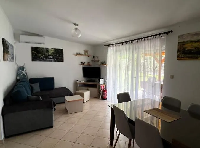 Vacation House Radosic Radosic (Lecevica)