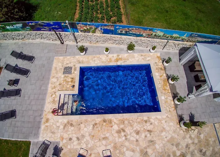 Vacation House Radosic Radosic (Lecevica)